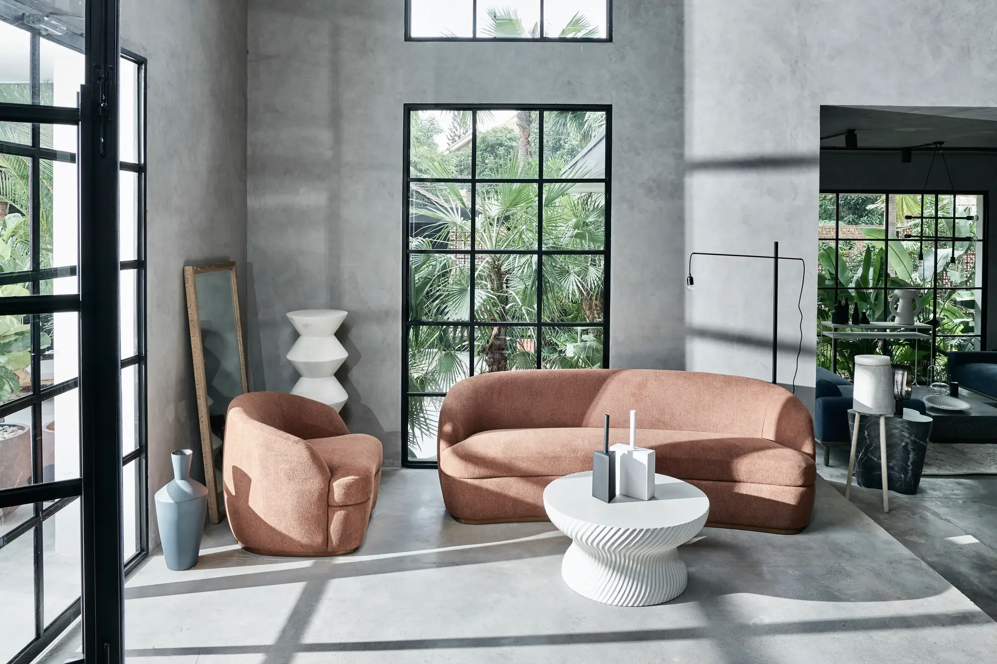 Momentum Living Showroom by StudioDuo