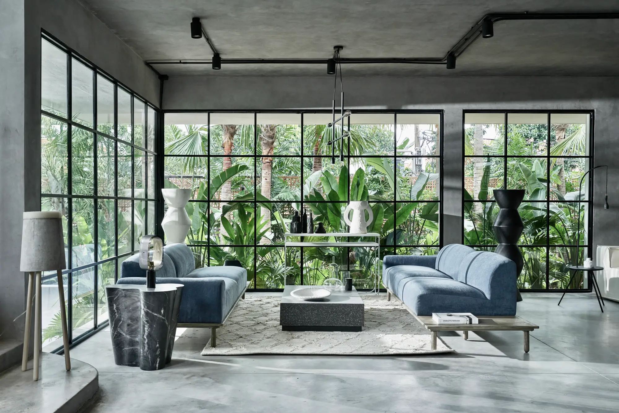 Momentum Living Showroom by StudioDuo, 