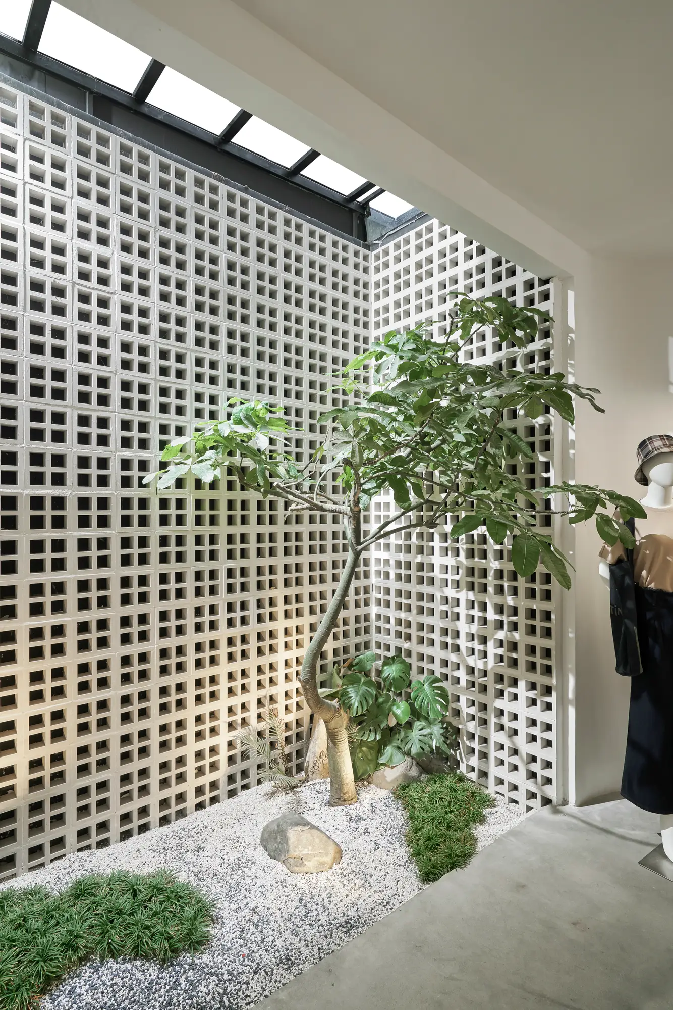 Routine Fashion Store SVH by StudioDuo, Ho Chi Minh City, Vietnam